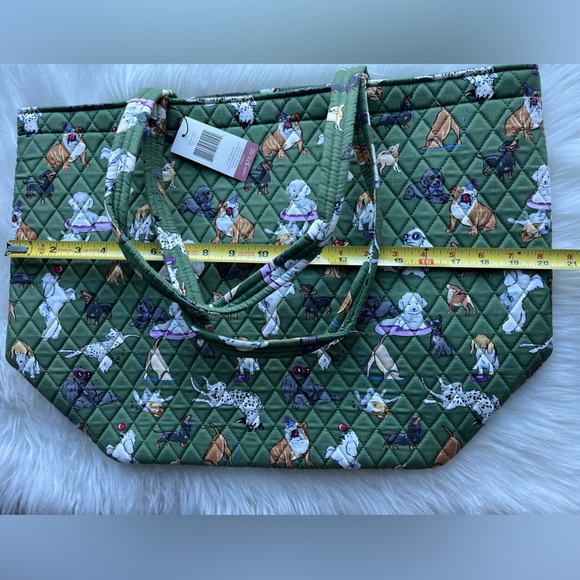 🆕VERA BRADLEY Grand Tote Dog Park Pattern Green Shoulder Straps Interior Pocket - Picture 9 of 10